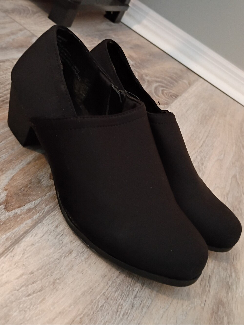 Black Rivet Satin Pumps Size 5 1/2
